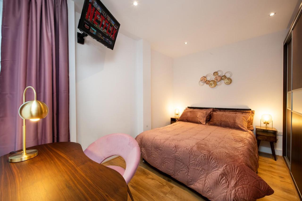 London Nino Apartments Esterno foto